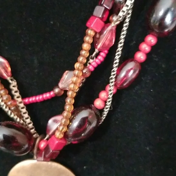 3 for 20. Vintage  red and gold  beaded  necklace. - Picture 9 of 9